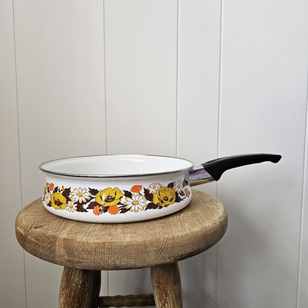 Vintage Retro Floral Enamel Saucepan with Black Handle